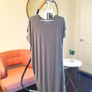 Sexy, comfortable Athleta side-scrunch dress